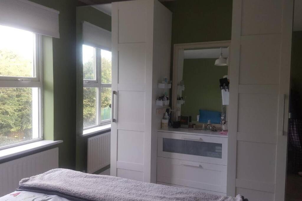 Galway City Lovely 2 Bed Apartment ภายนอก รูปภาพ